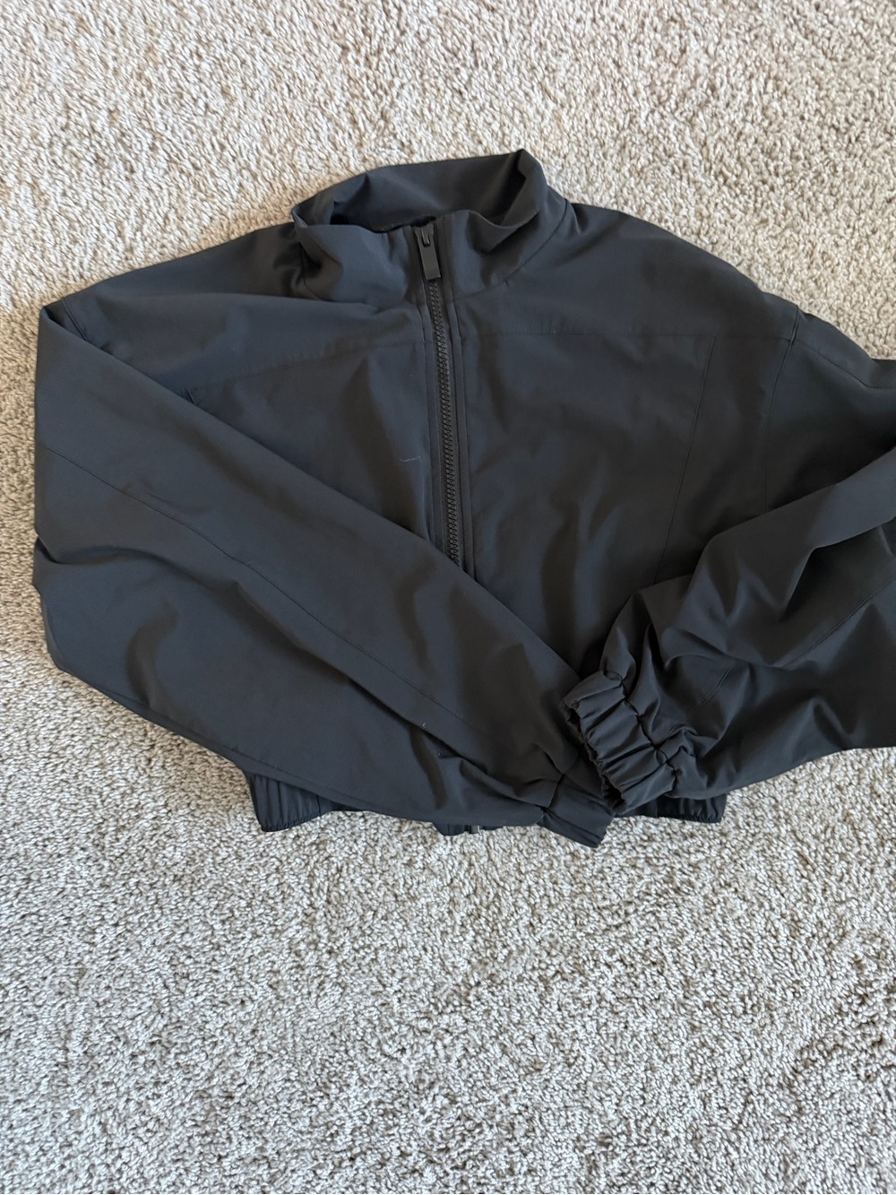Women’s Black cropped ALO bomber jacket